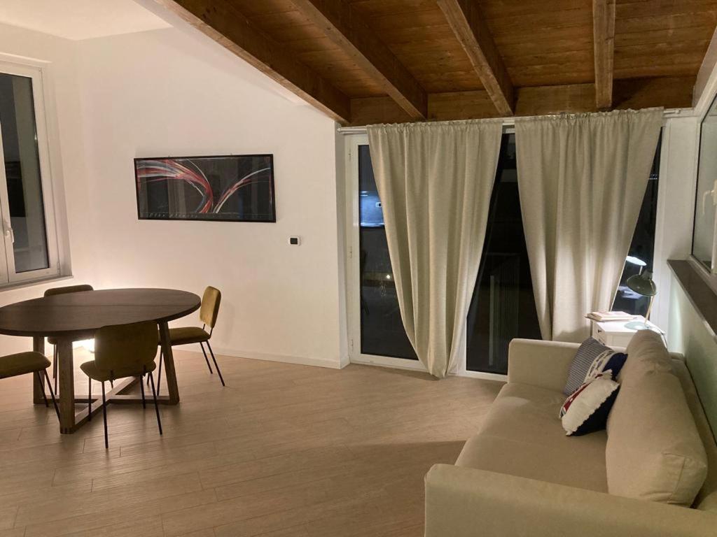 Appartamento Romantico Con Piscina Cervo Exterior foto